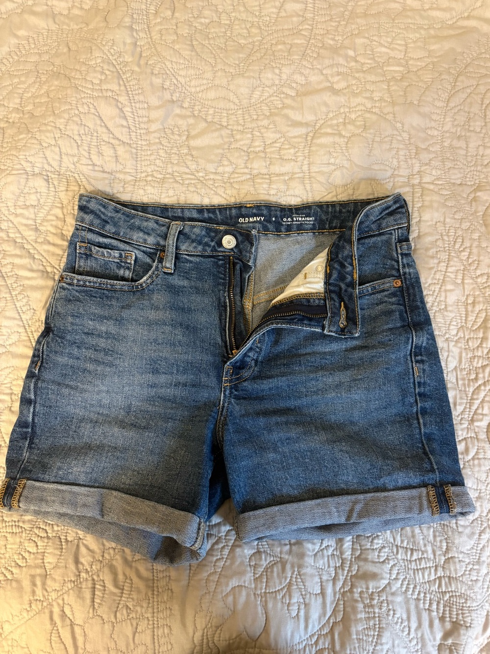 Old Navy Women’s High-Rise O.G. Straight Rolled Hem Denim Shorts